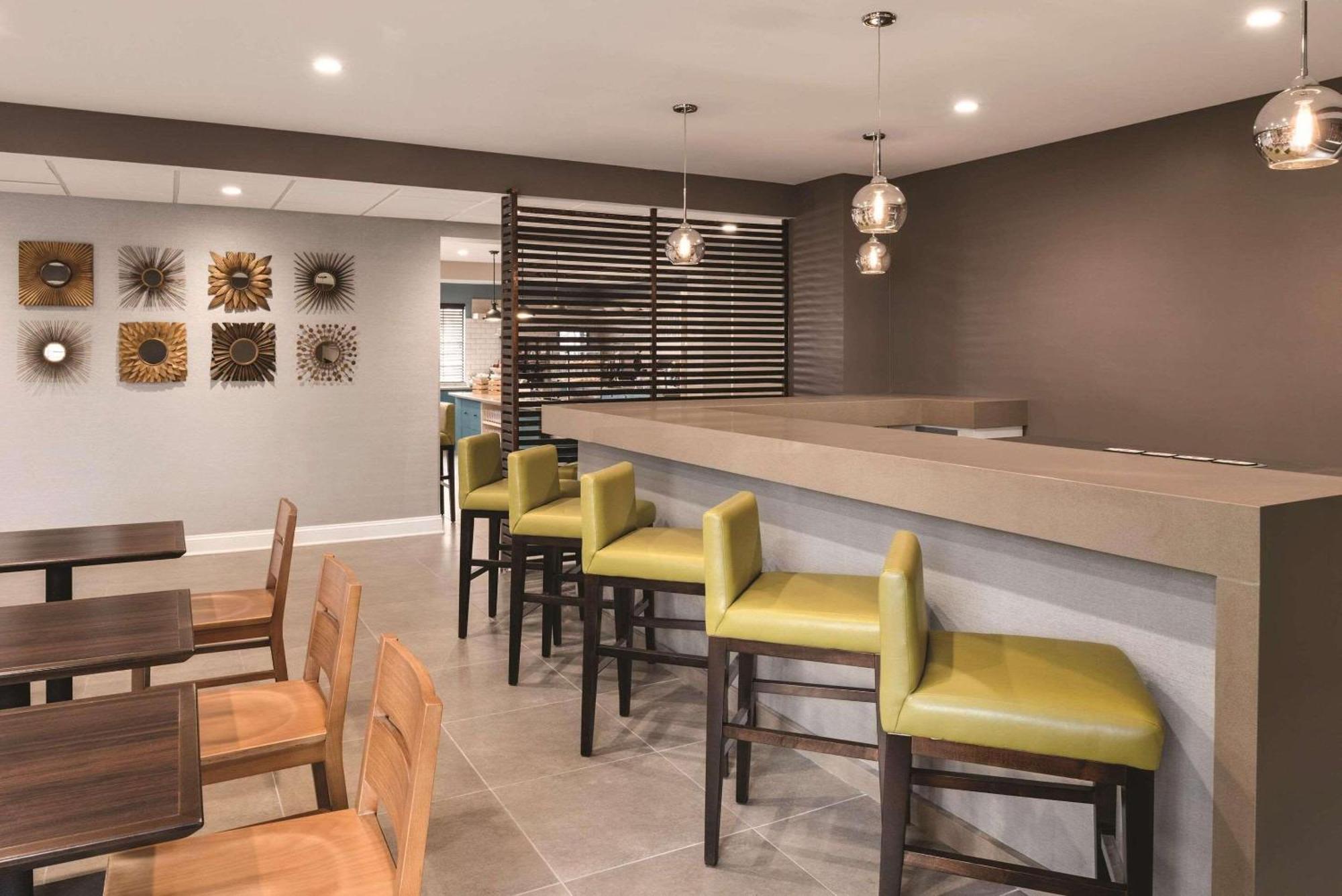 Country Inn & Suites By Radisson, Chicago-Hoffman Хофман Истейтс Екстериор снимка